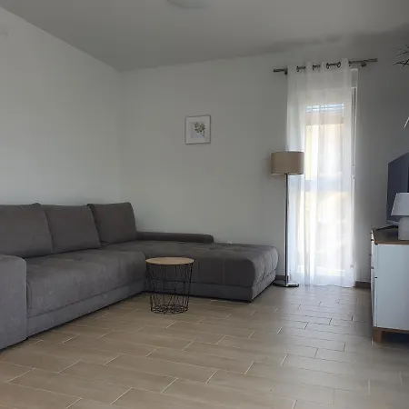 Beachside Place Apartment *